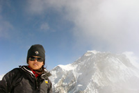 A young lady to Mt. Everest on 2012